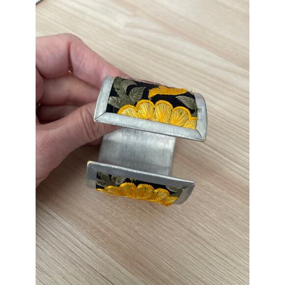 Light Pink Flower Embroidery Cuff Bracelet - Picture 5 of 5